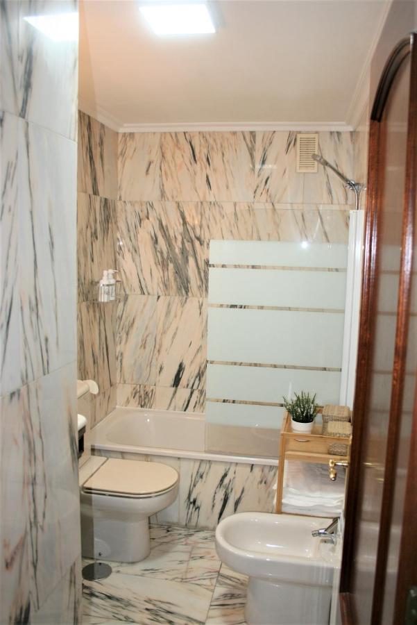 El Fuste Apartman Oviedo Kültér fotó